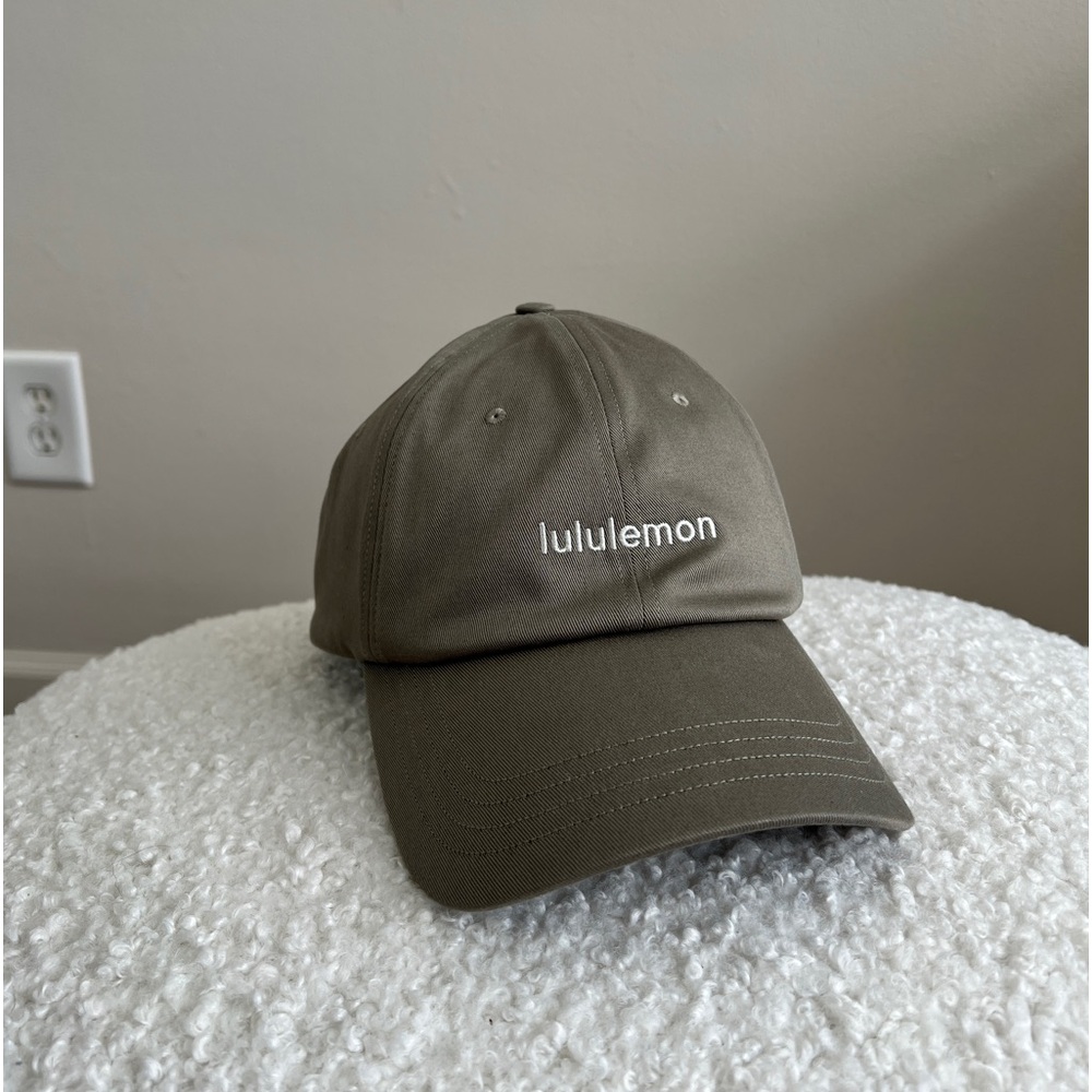 Lululemon classic ball cap